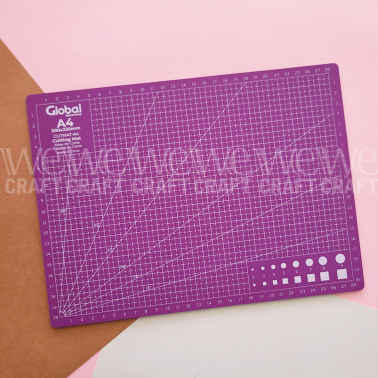 Tabla de corte Global A4 30x22 cm Violeta