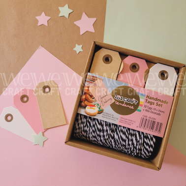Handmade Tag Set con Hilo Negro y Blanco