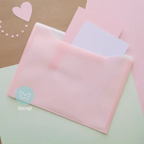 Sobre plástico con botón + Solapa Oficio Rosa Pastel